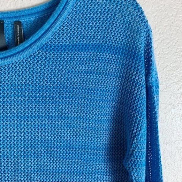 J & J netted sweater blue XS Minimalist simple modern neutral capsule timeless - Picture 5 of 12